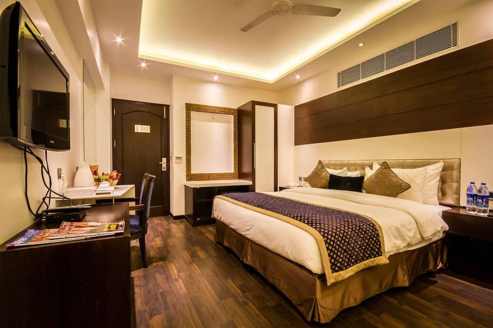 Hotels near New Delhi airport | Radisson Blu Plaza Delhi